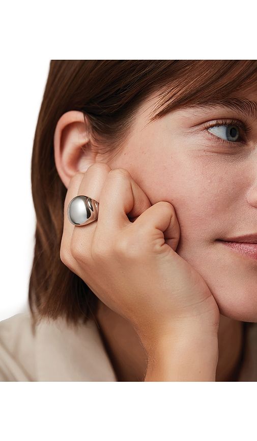 Nelle Ring in Metallic Silver. - size 6 (also in 7) - Jenny Bird - Modalova