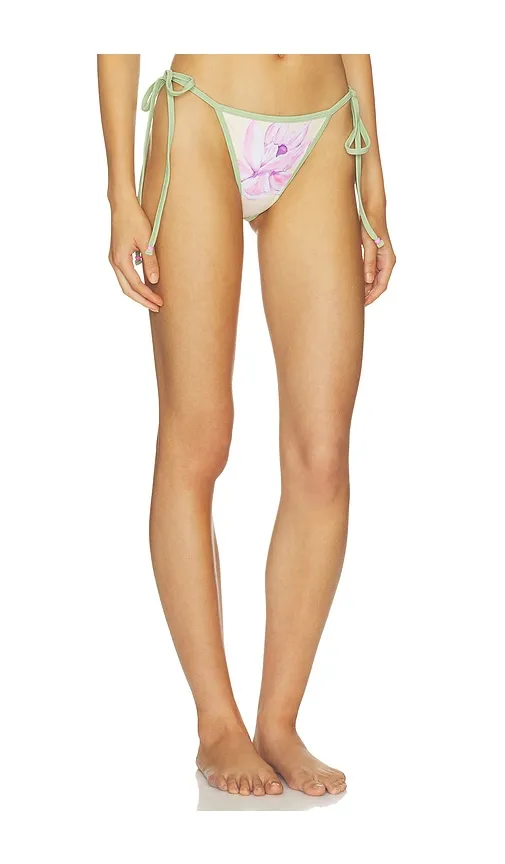 The Bailey String Bikini Bottom in White. - size L (also in M, S, XS) - Juliet Johnstone - Modalova