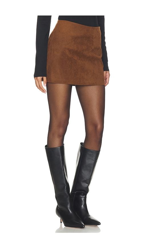 The Faux Suede Mini Skirt in Brown. - size 2 (also in 4, 6, 8) - Joe's Jeans - Modalova