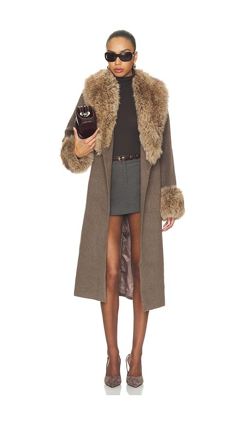 Kinsley Belted Long Coat in Chocolate. - size L (also in M, S, XS) - SIMKHAI - Modalova