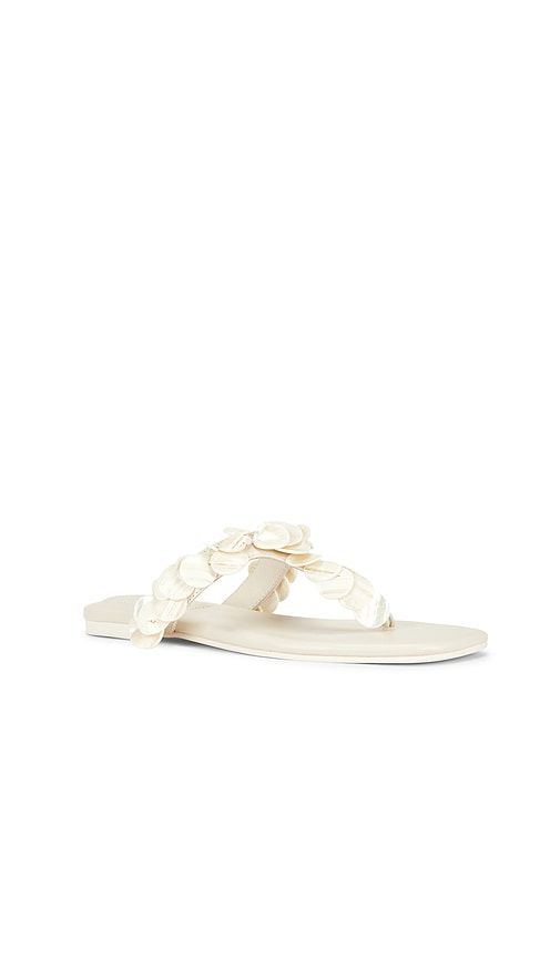 Elin Natural Shell Beaded Thong Sandal in White. - size 38 (also in 40) - SIMKHAI - Modalova
