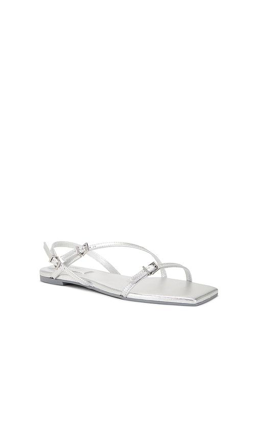 Carey Metallic Strappy Flat Sandal in Metallic , grey. - size 38 (also in 39) - SIMKHAI - Modalova