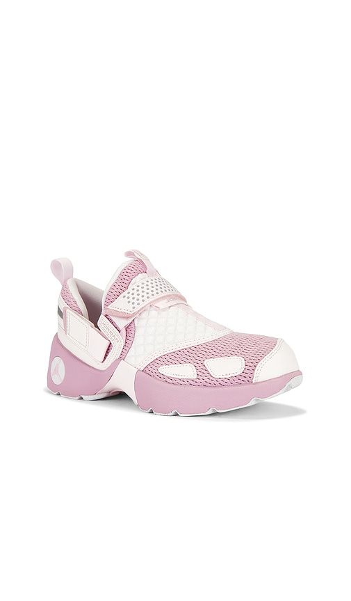 Trunner LX Sneaker in Pink. - size 6 (also in 6.5, 7, 7.5, 8) - Jordan - Modalova