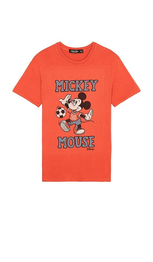 Mickey Mouse Soccer Tee in . Taglia L. Also in M, S, XL/1X - Junk Food - Modalova