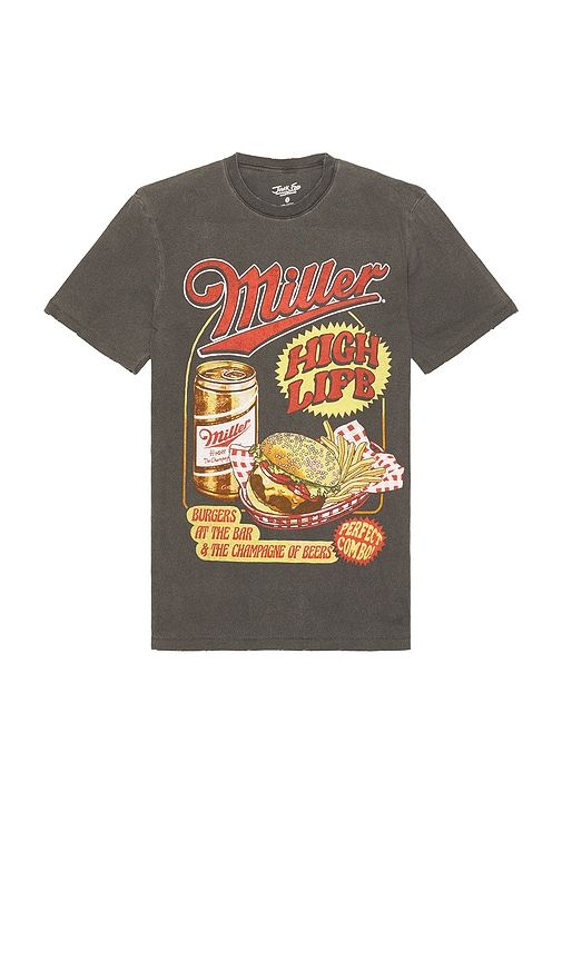 Miller Burger And Beer Vintage Tee in . Taglia L. Also in M, S, XL/1X - Junk Food - Modalova