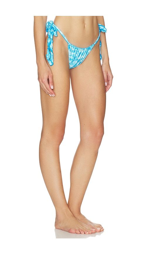 Lettuce Tie Ruched Thong Bikini Bottom in Blue. - size L (also in M, S, XS) - Kulani Kinis - Modalova