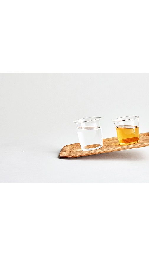 Nonslip Tray 270x200mm in Tan - KINTO - Modalova