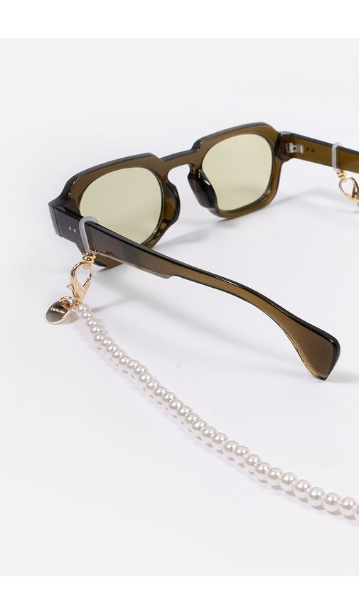 Amalya Eyeglass Chain in Ivory - La Coque Francaise - Modalova