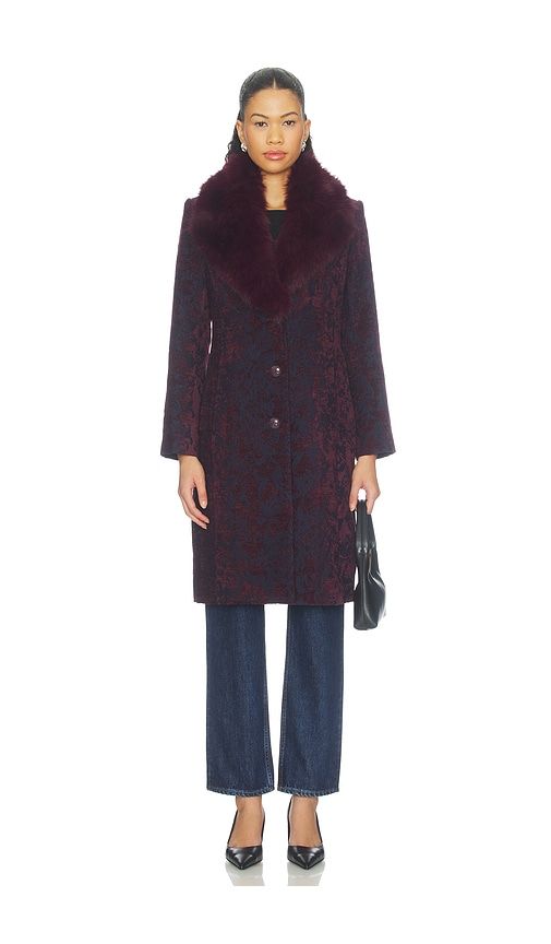 Laney Faux Fur Coat in Burgundy. - size 00 (also in 2, 4, 6, 8) - L'AGENCE - Modalova