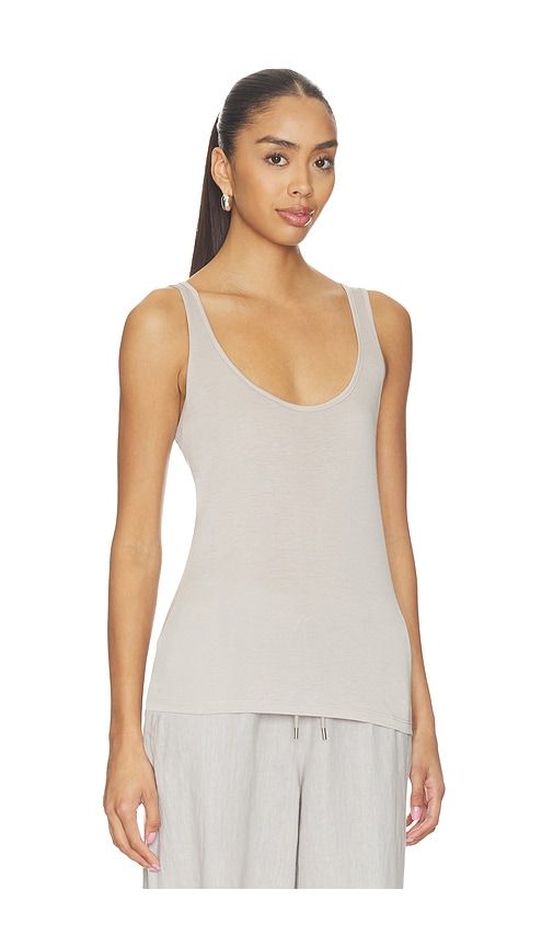 Celia Scoop Neck Tank in Grey. - size M (also in S, XS) - L'AGENCE - Modalova