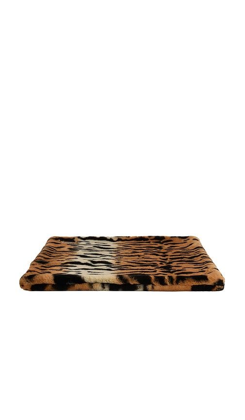 The Lola Pet Pad in Brown - Lola Blankets - Modalova