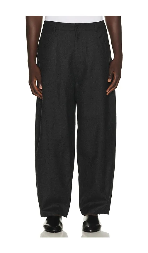 Wool Curved Trousers in Black. - size 46 (also in 48) - Le17Septembre - Modalova
