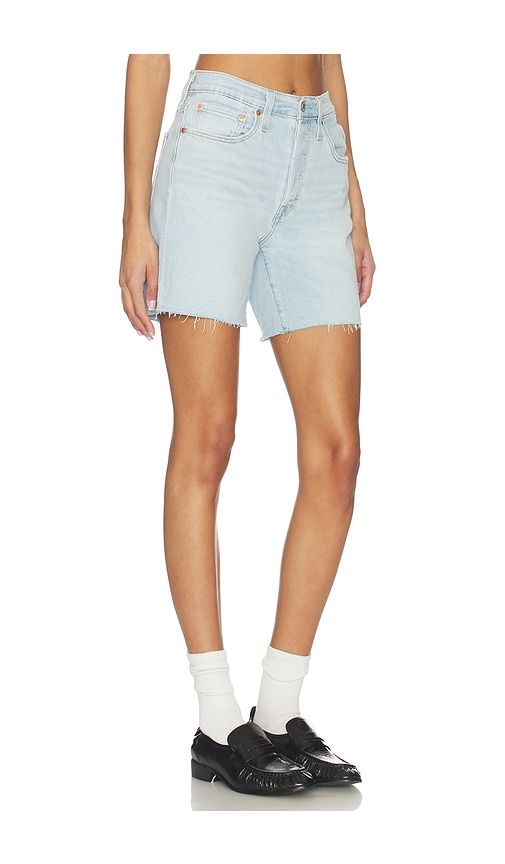 Mid Thigh Short in Blue. - size 24 (also in 25, 26, 27, 28, 30, 31, 32) - LEVI'S - Modalova
