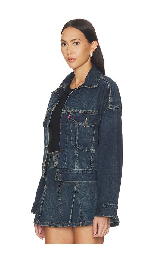 Loose Crop Trucker Jacket in Blue. - size L (also in M, S, XL, XS) - LEVI'S - Modalova