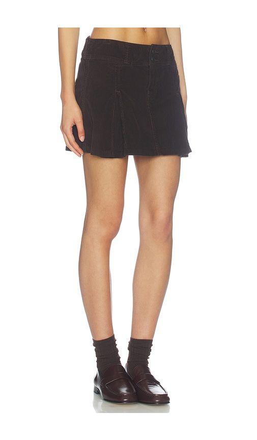 Inverted Pleat Mini Skirt in Chocolate. - size 24 (also in 26, 27, 28, 30, 32) - LEVI'S - Modalova