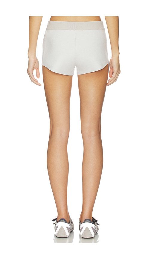 Housewife Knit Short in . Taglia M. Also in S, XS - LIONESS - Modalova