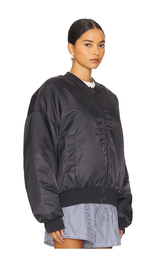 Essential Bomber Jacket in . Taglia L. Also in M, S, XL, XS, XXL, XXS - LIONESS - Modalova