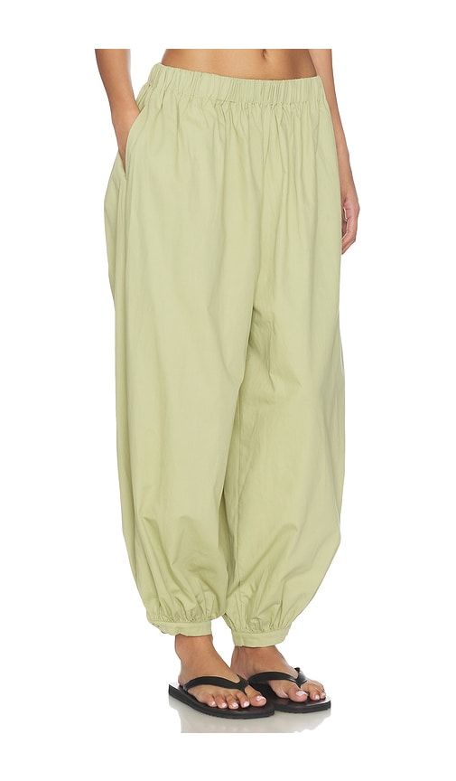 Wilderness Pant in Sage. - size M (also in S, XS, XXS) - LIONESS - Modalova