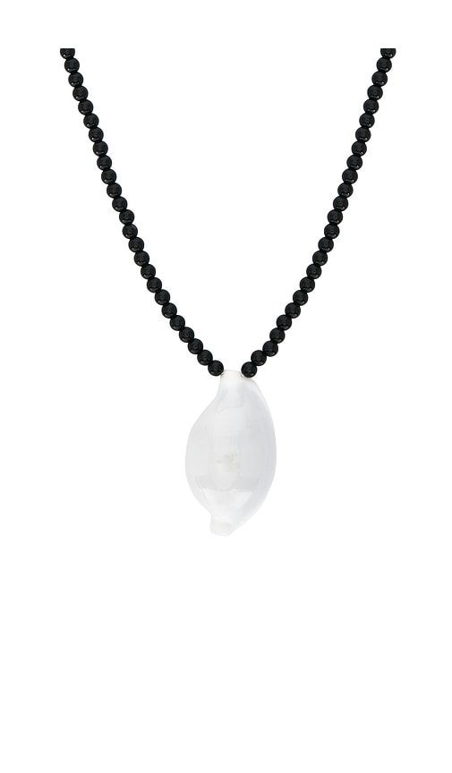 Hayden Shell Necklace in Black - Lovers and Friends - Modalova