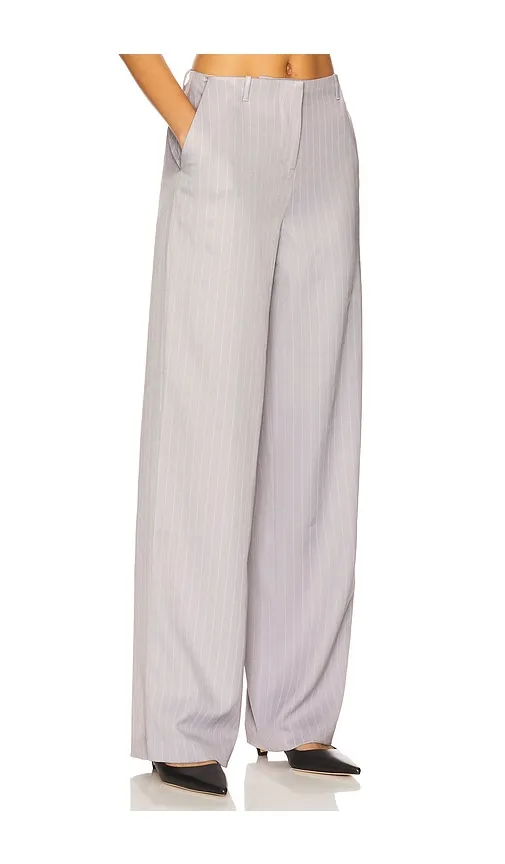 Margo Pant in Grey. - size L (also in M, XL, XS, XXS) - Lovers and Friends - Modalova