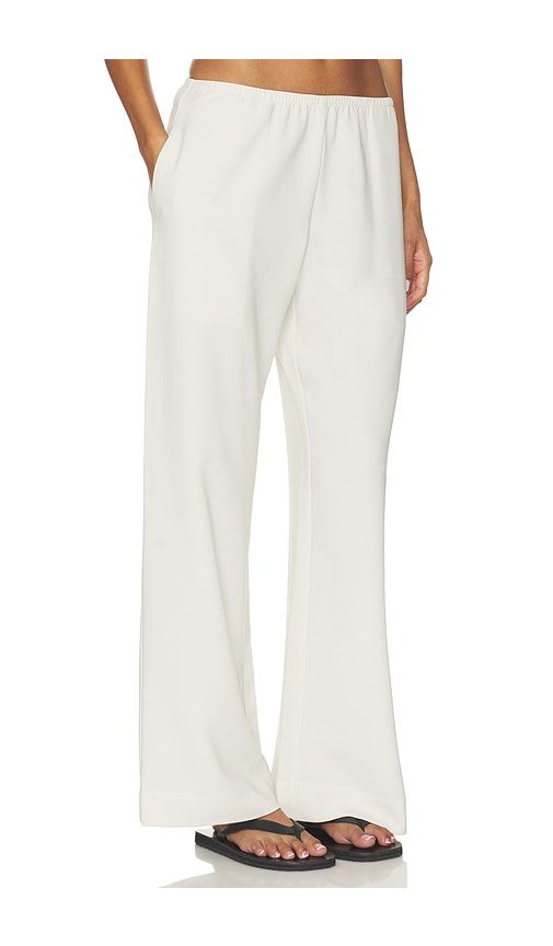 Arielle Pocket Pant in Cream. - size S (also in M) - LESET - Modalova