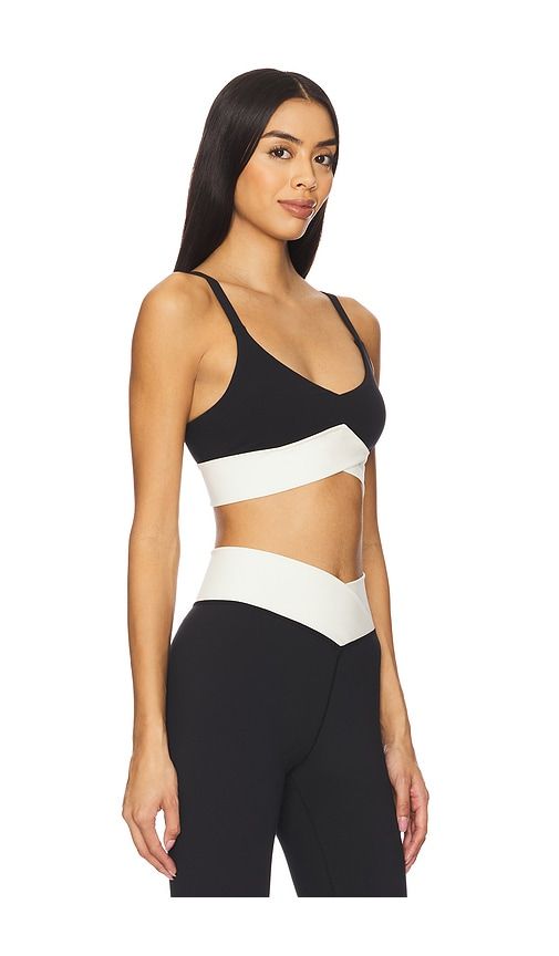 Unmatched Sports Bra in ,White. - size M (also in XL, XS) - LSPACE - Modalova