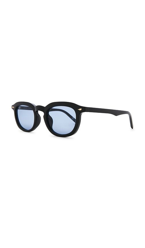 Heart Throb Sunglasses in - Le Specs - Modalova
