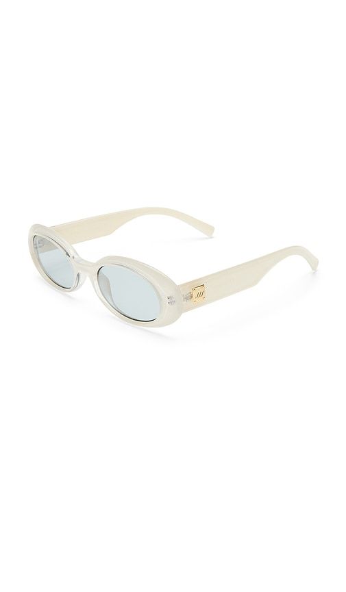 Work It Sunglasses in White - Le Specs - Modalova