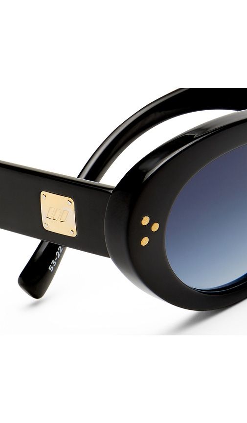 Tootsie Sunglasses in - Le Specs - Modalova