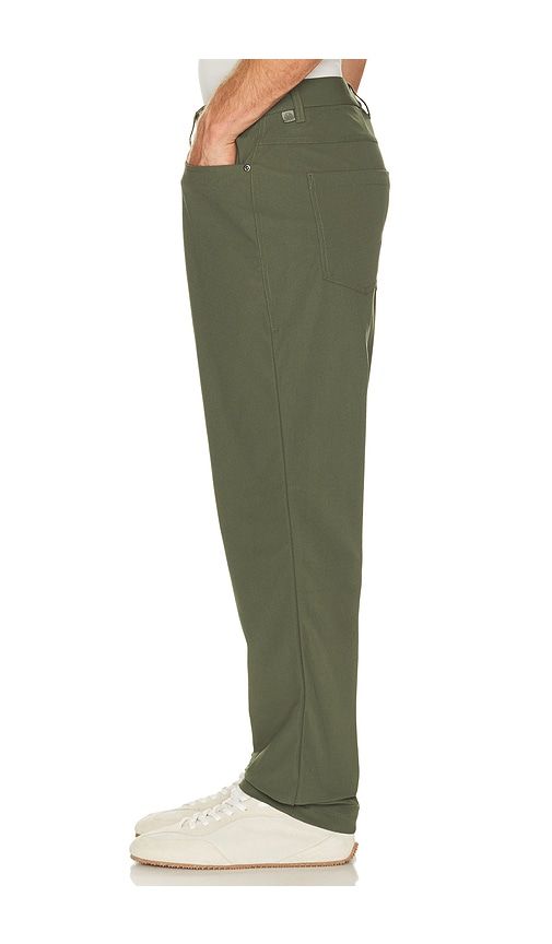 Abc Classic 32l Warpstreme Pant in Green. - size 29 (also in 30, 31, 32, 33, 34, 36) - lululemon - Modalova