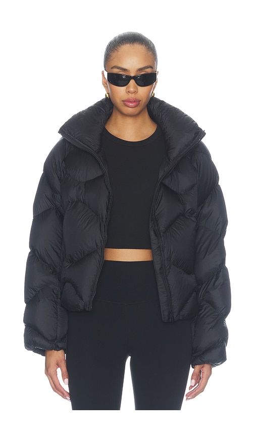 Featherweight Cropped Quilted Puffer in . - size L (also in M, S, XL, XS, XXS) - lululemon - Modalova