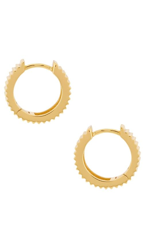 Debbie Huggies Earrings in Metallic - MIRANDA FRYE - Modalova