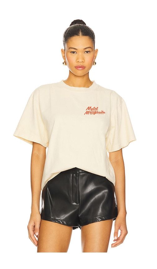 If Lost Tee in Cream. - size L (also in M, S, XL/1X) - Motel Margarita - Modalova
