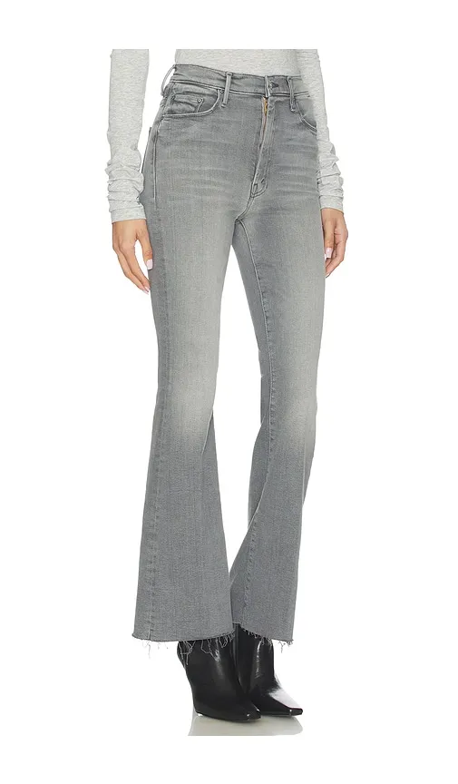 High Waisted Weekend Fray Jeans in Grey. - size 26 (also in 27, 30, 32, 34) - MOTHER - Modalova