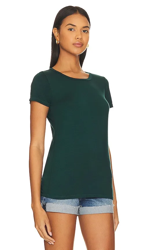 Tucker Fitted Tee in Dark Green. - size L (also in M, S, XS) - Michael Lauren - Modalova