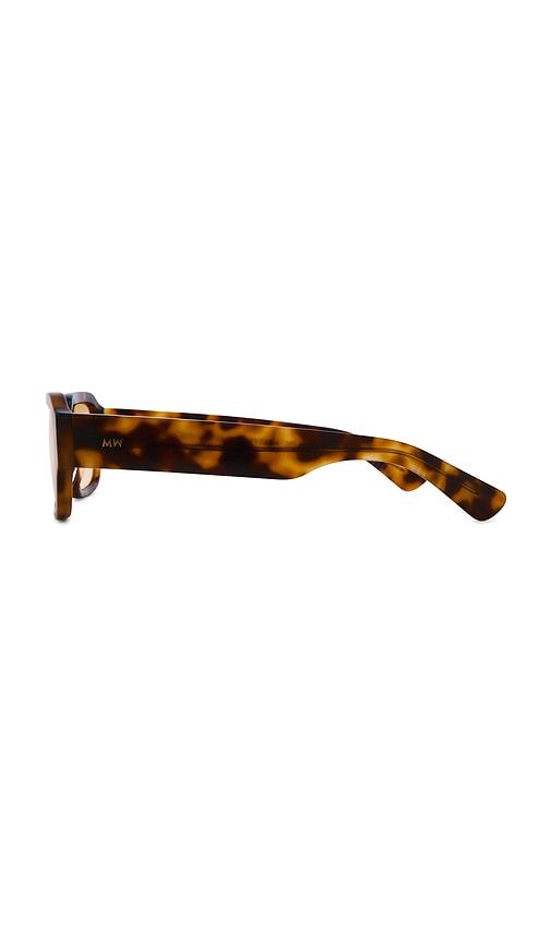 Downey Sunglasses in - MESSYWEEKEND - Modalova