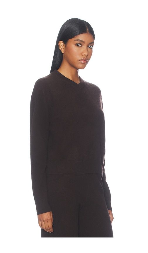 X REVOLVE Atelier Cashmere V Neck Sweater in . - size S (also in XS, M, L) - NAADAM - Modalova