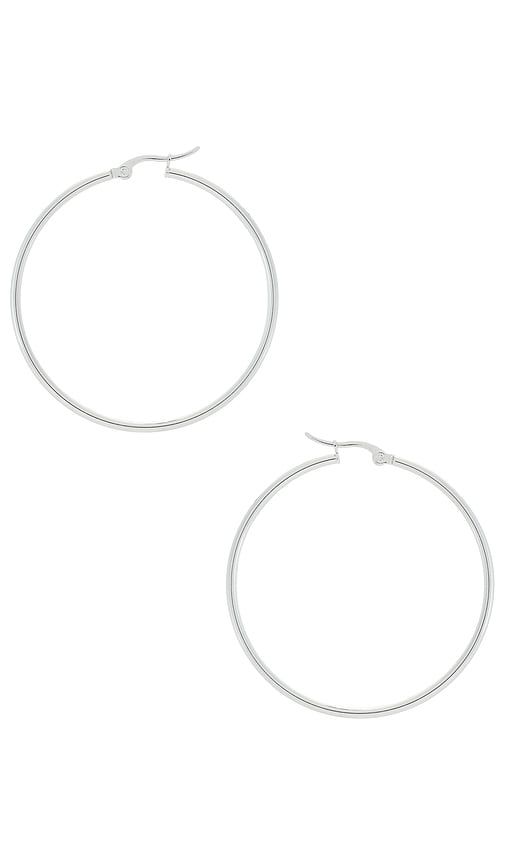 Frankie Hoop Earring in Metallic - Natalie B Jewelry - Modalova