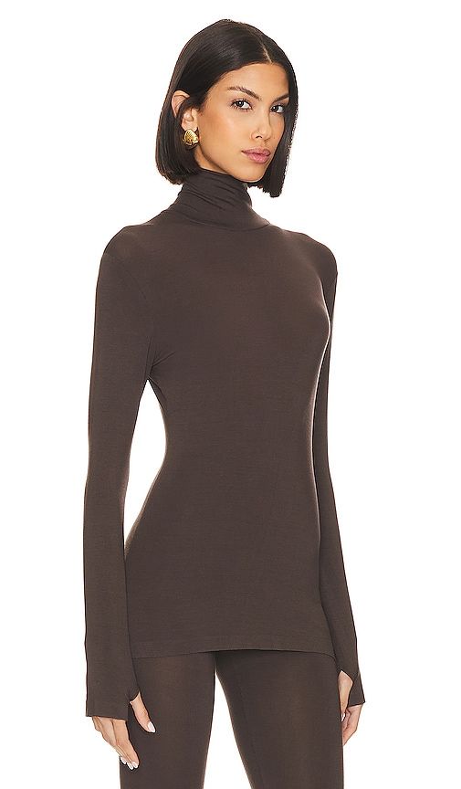 Slim Fit Long Sleeve Turtle Top in . - size L (also in M, S, XL, XS) - Norma Kamali - Modalova