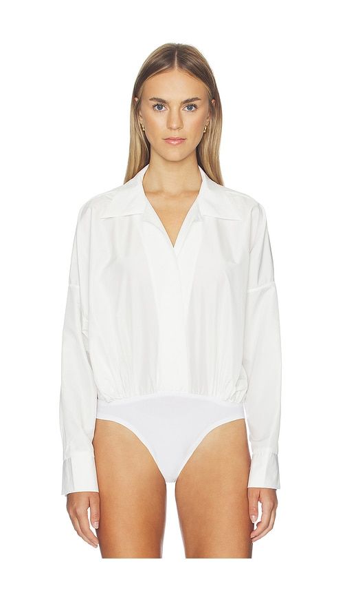 Super Oversized Boyfriend Shirt Bodysuit in White. - size L (also in M, S, XS, XXS) - Norma Kamali - Modalova