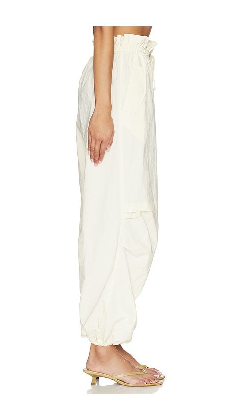 Ellevine Pant in Ivory. - size 0 (also in 10, 2, 4, 6, 8) - NICHOLAS - Modalova