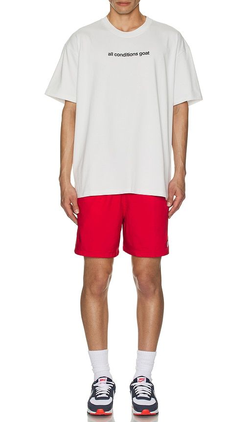 Woven Flow Shorts in Red. - size M (also in L, S) - Nike - Modalova