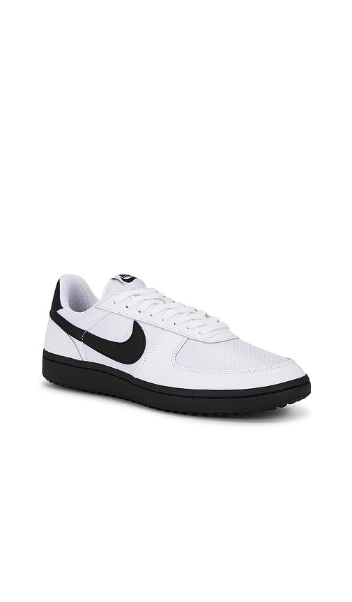 Field General Leather in White. - size 10 (also in 8.5, 9) - Nike - Modalova