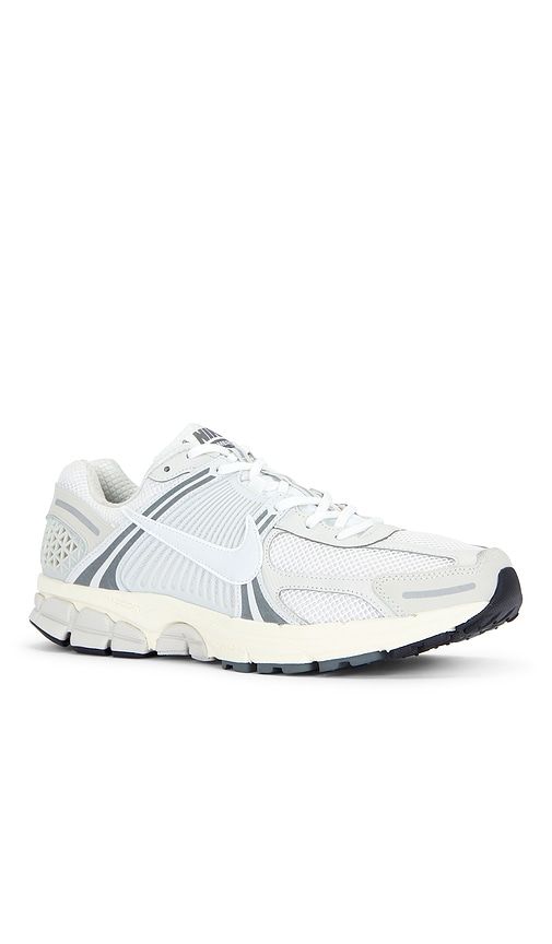 Zoom Vomero 5 in Grey. - size 10.5 (also in 10, 7, 7.5, 8, 8.5, 9, 9.5) - Nike - Modalova