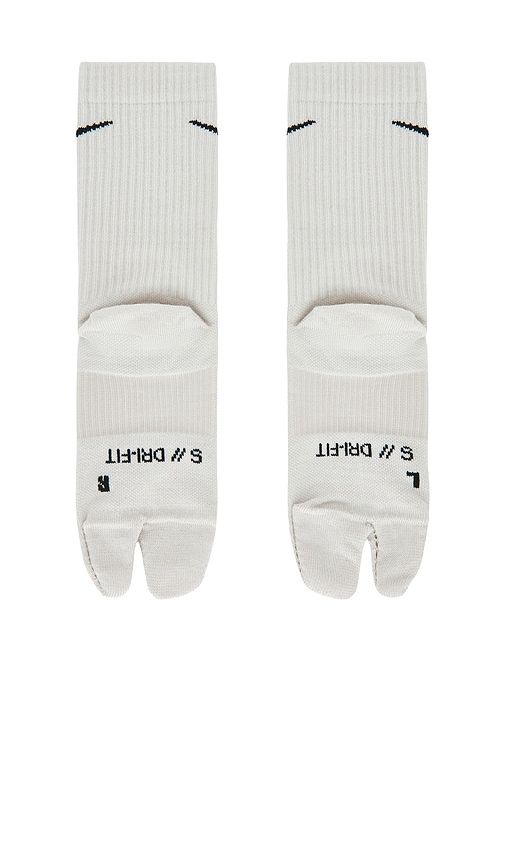 Everyday Plus Lightweight Crew Tabi Sock in Ivory. - size L (also in M, S, XL) - Nike - Modalova