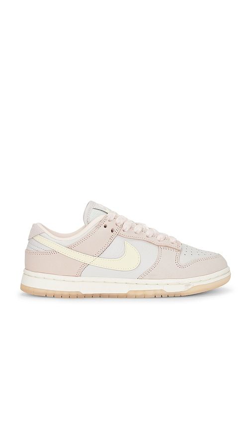 Dunk Low Premium Sneaker in Pink. - size 10 (also in 10.5, 11, 5, 5.5, 6, 6.5, 7, 7.5, 8, 8.5, 9, 9.5) - Nike - Modalova