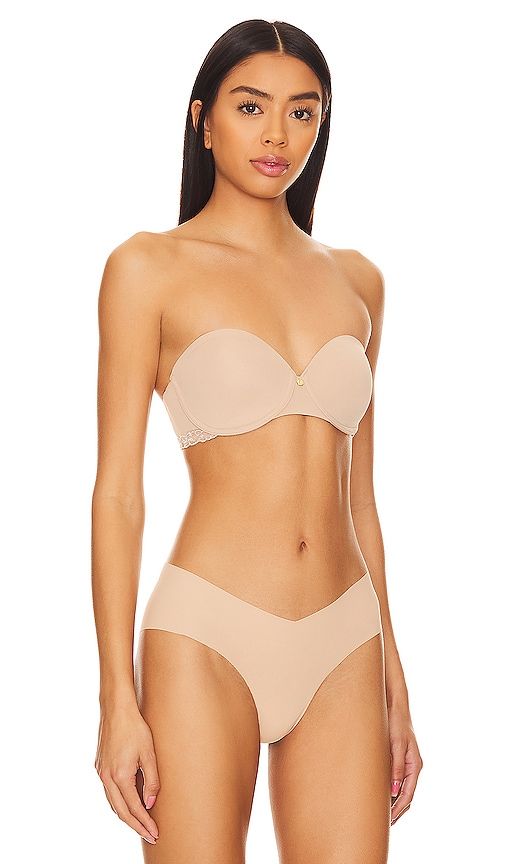 Pure Luxe Strapless Contour Underwire Bra in Nude. - size 32B (also in 32C, 32D, 34B, 34C, 34D, 34DD, 36B, 36C, 36D) - Natori - Modalova