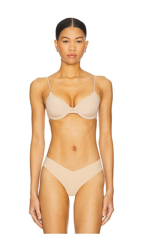 Understated Contour Underwire Bra in Nude. - size 32B (also in 32C, 32D, 34C, 34D, 36B, 36C) - Natori - Modalova