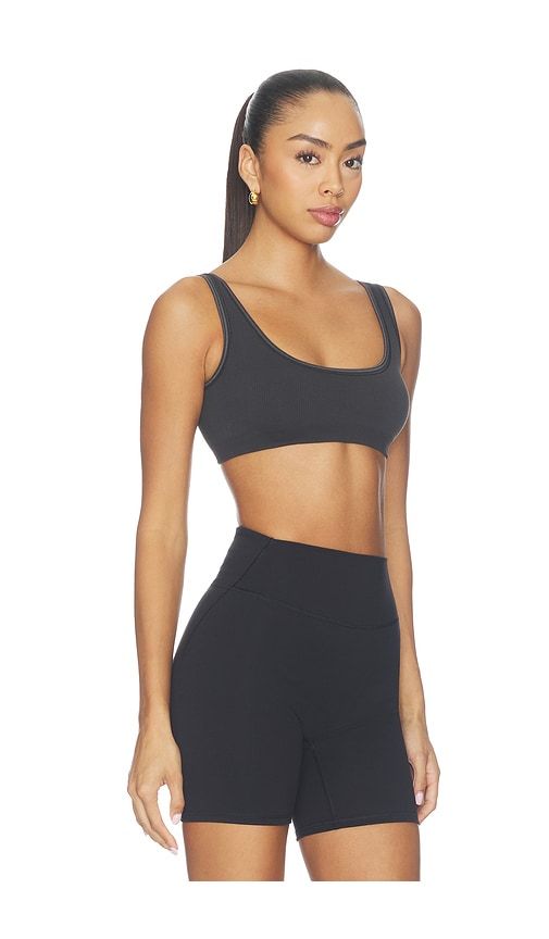 Micro Scoop Bra in Black. - size L (also in M, S) - NikeSKIMS - Modalova