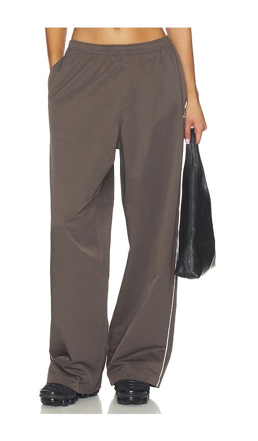 Wide Leg Pant in Grey. - size L (also in S, XS) - NikeSKIMS - Modalova
